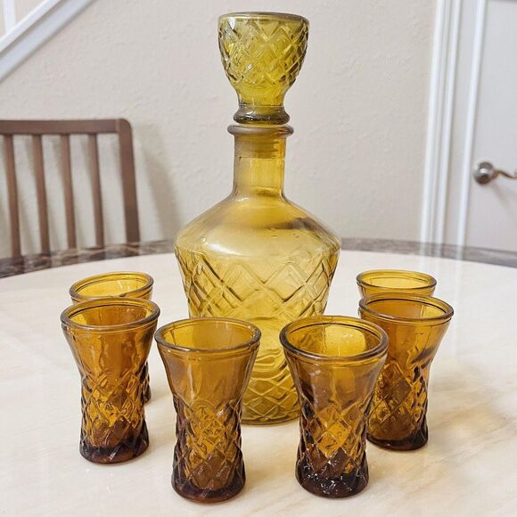 MCM Amber Glass Decanter Set w/6 Cordial Glasses Diamond Pattern Barware Taiwan - Picture 1 of 14